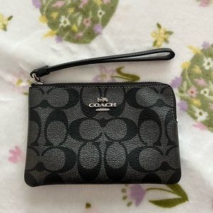 Coach Corner Zip Black Smoke Wristlet